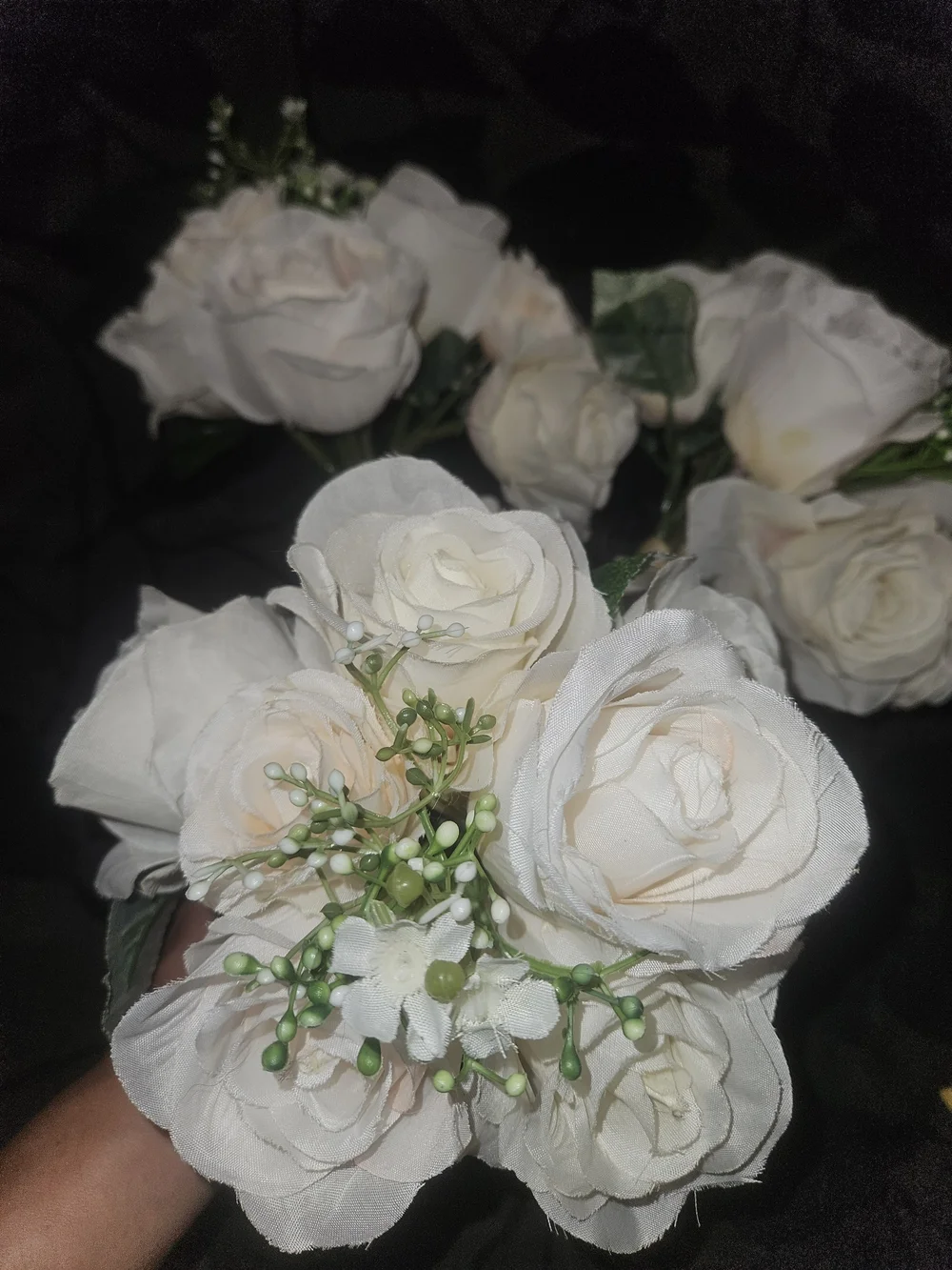 Kirkland Signature Cream Artificial Rose Mini Bouquet Set